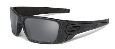 Oakley Fuel Cell Cerakote Ultrablend Black.jpg